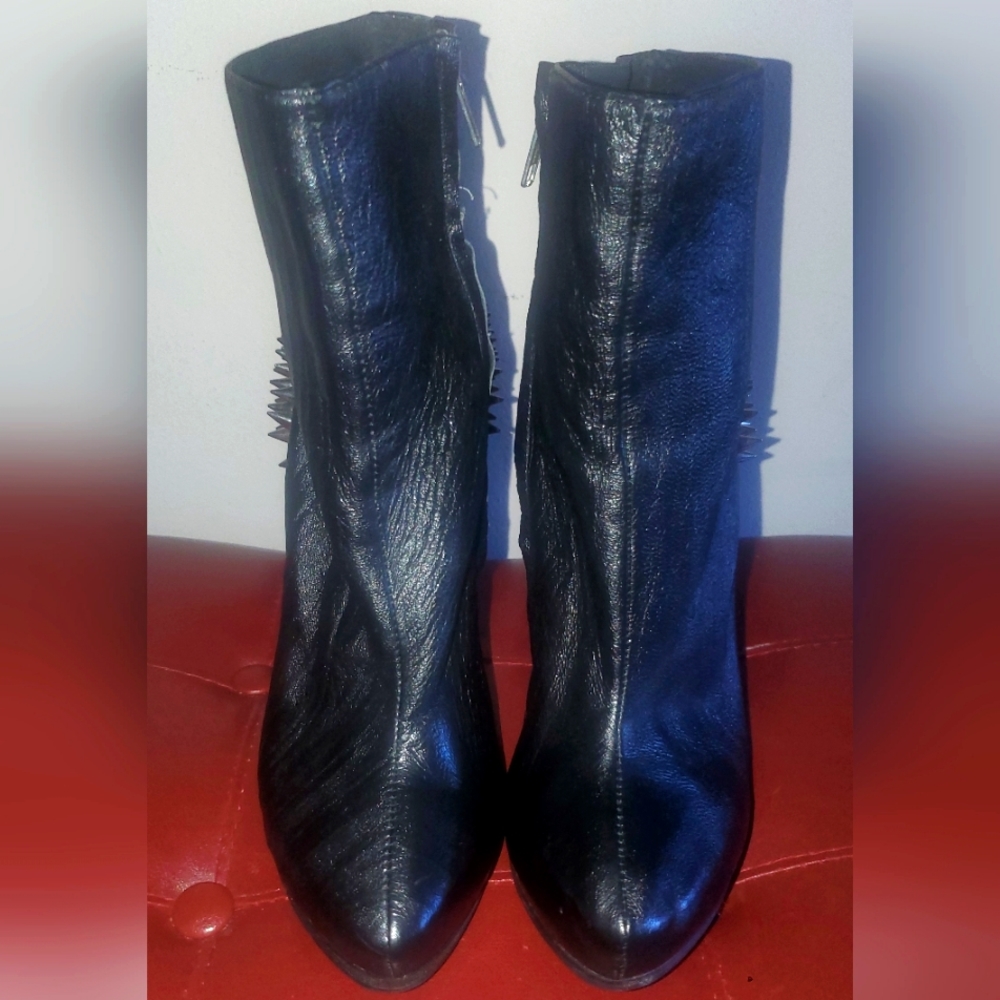 GIVANNO SPIKED HEELS